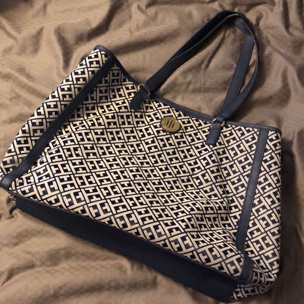 Tommy Hilfiger Tote